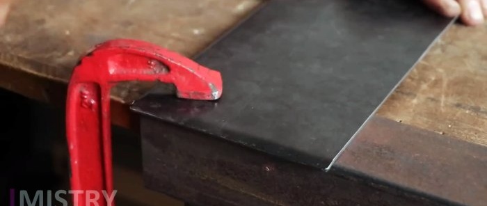 How to make a hand-held circular saw from a grinder using simple and affordable materials