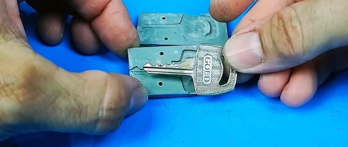 How to make a duplicate key by casting at home