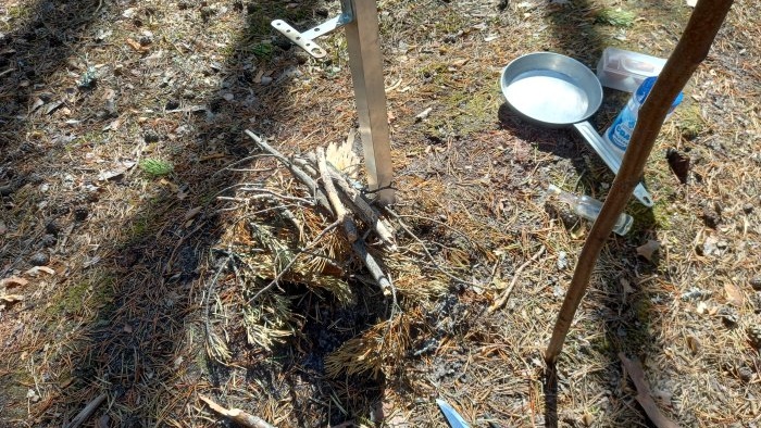 How to make a holder for a camping frying pan and pot