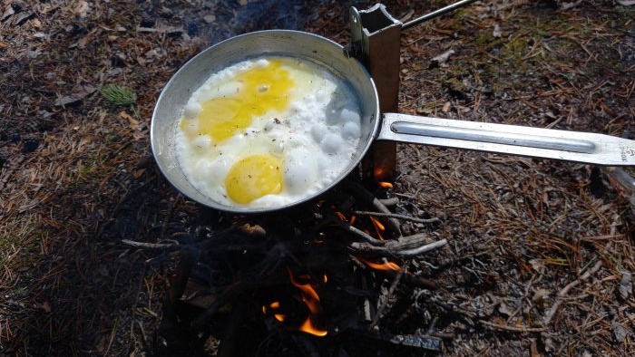 How to make a holder for a camping frying pan and pot