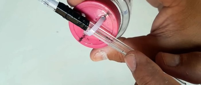 How to make a mini paint gun from a ballpoint pen