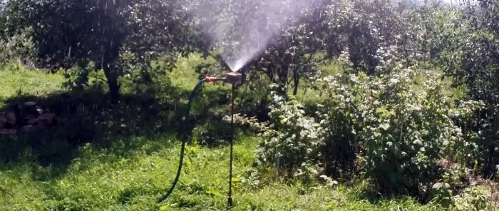 How to make a sprinkler for watering your garden and vegetable garden. It doesn’t clog or break.