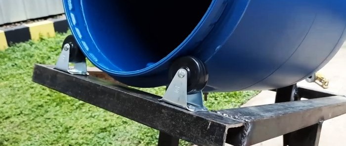 How to make a manual concrete mixer from a plastic barrel