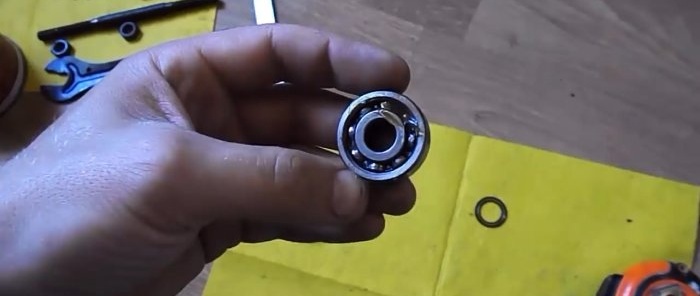 How to maintain a bicycle wheel hub with industrial bearings